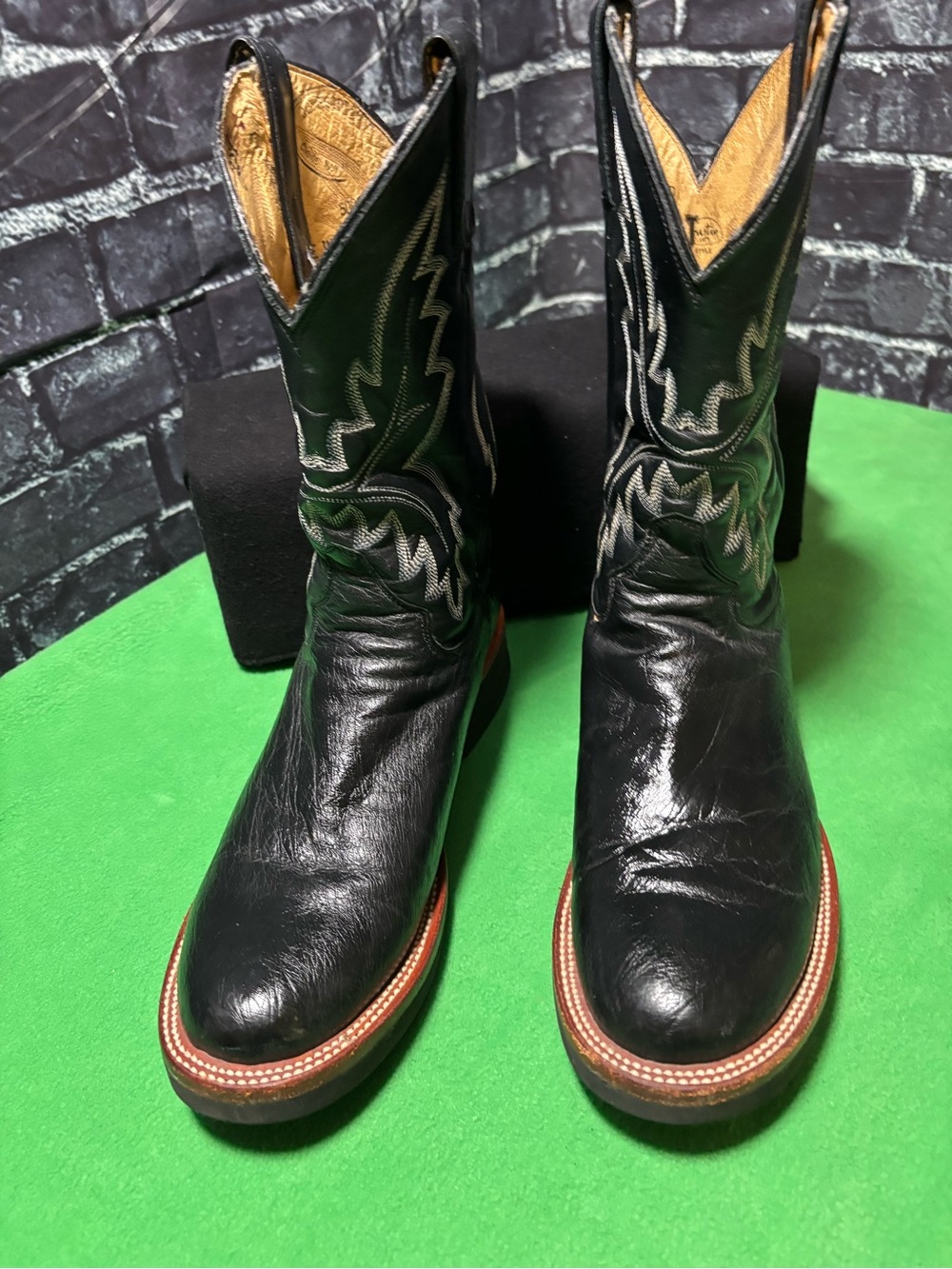 Tony Lama Black Leather Cowboy Boots with Tan Interior size 7
